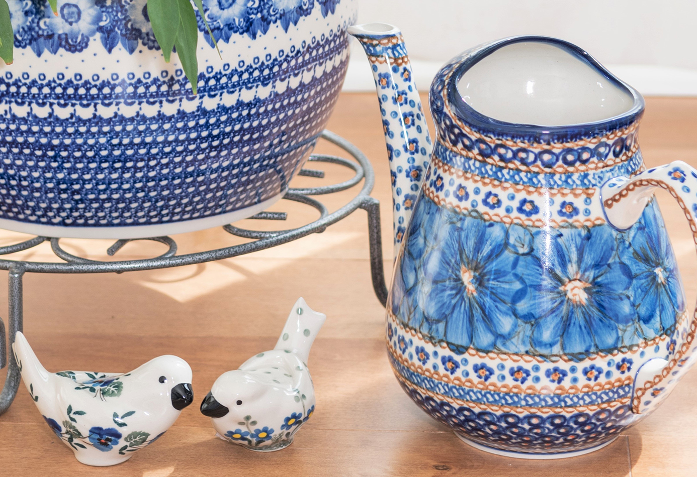 https://www.polishpotterygallery.com/ecom-custom/polish_pottery_home_decor.jpg